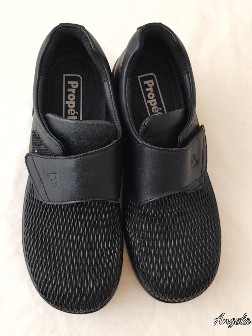 Propét Black Mesh & Strap Comfort Walking Shoes | Size 6 - 6.5 W